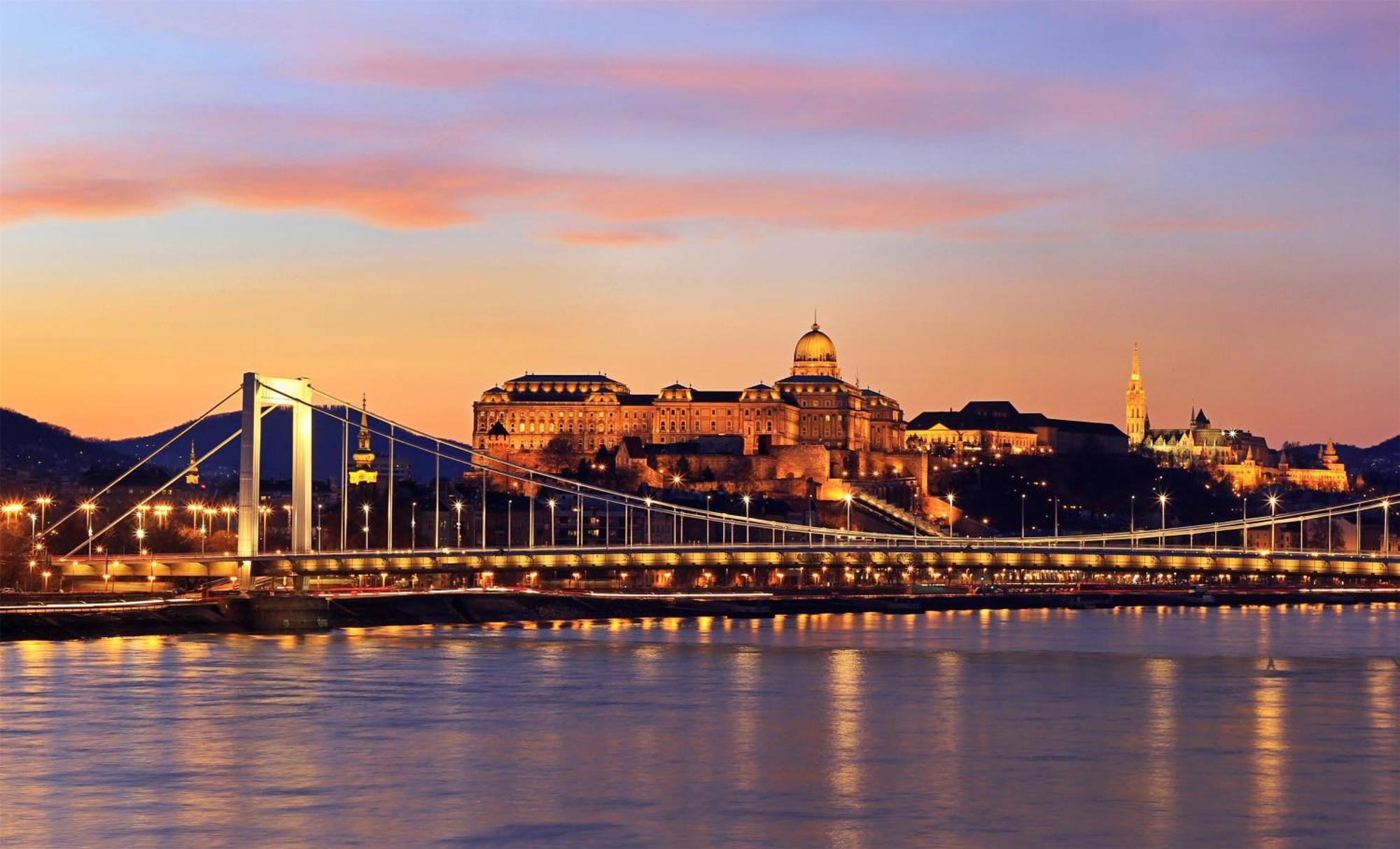 Kempinski Hotel Corvinus Budapest Exterior photo