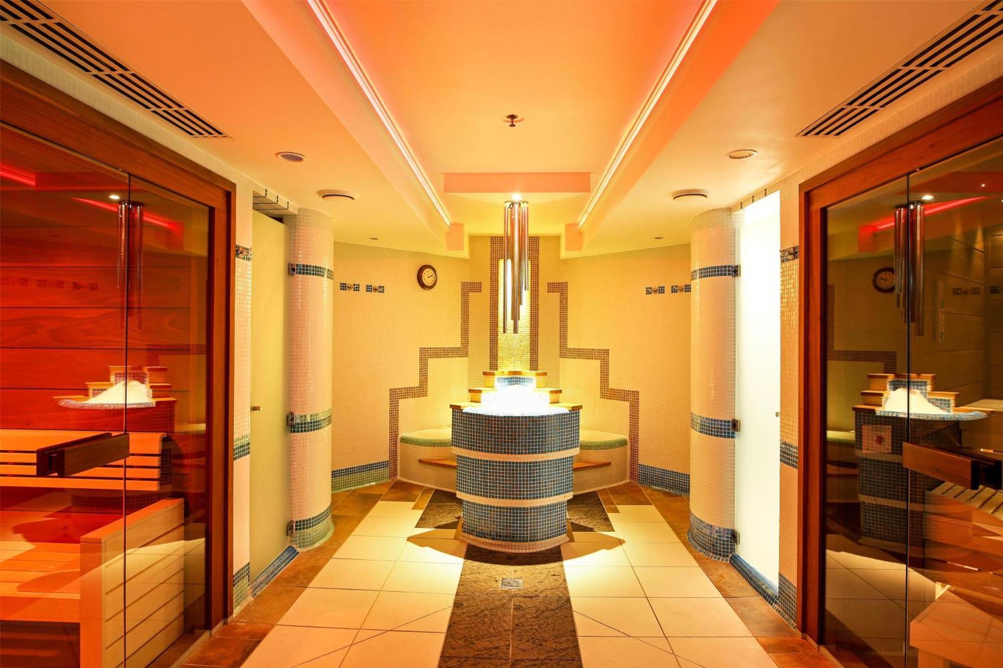 Kempinski Hotel Corvinus Budapest Exterior photo